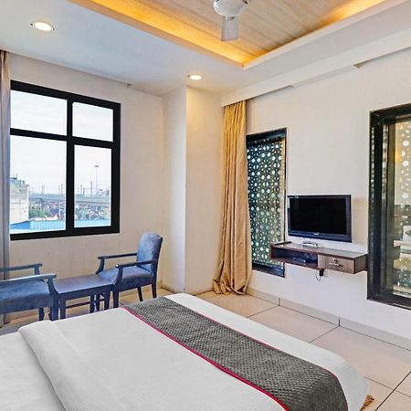 Hotel Oyo Townhouse 484 Sanskriti Delhi  Exterior foto